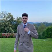 Pedagogo enfocado en el refuerzo educativo y en la orientación y organización del estudio y el aprendizaje